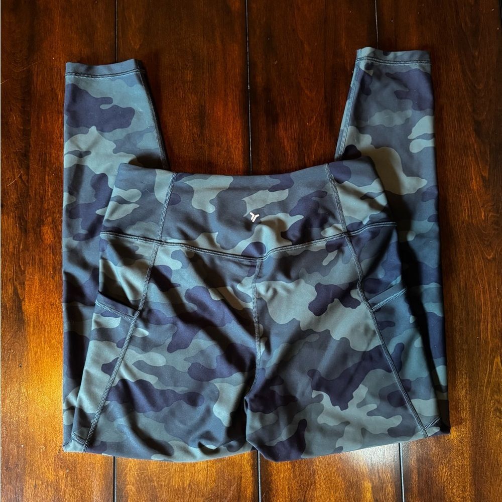 2 Pairs Old Navy Black & Camo Leggings Set Large - Picture 4 of 10